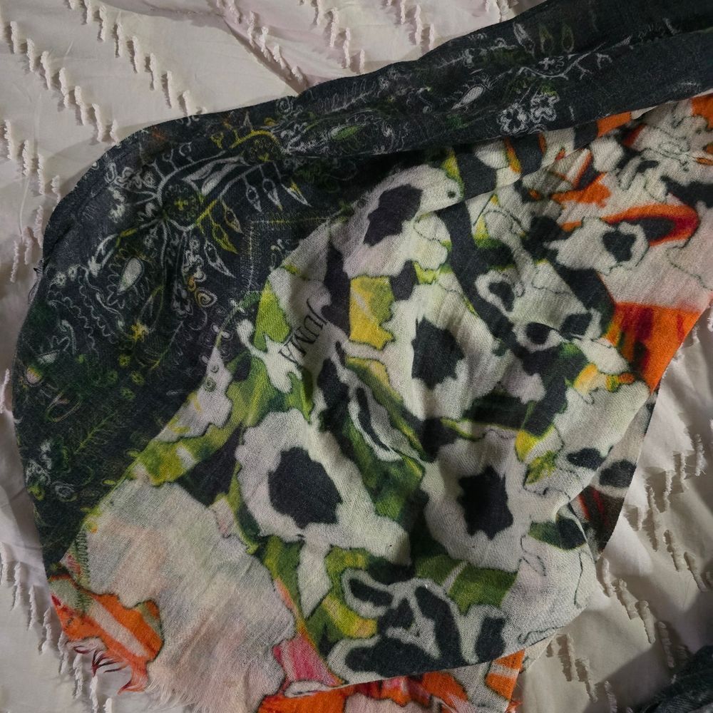 JUMA Multicolor Floral Scarf - Picture 2 of 3